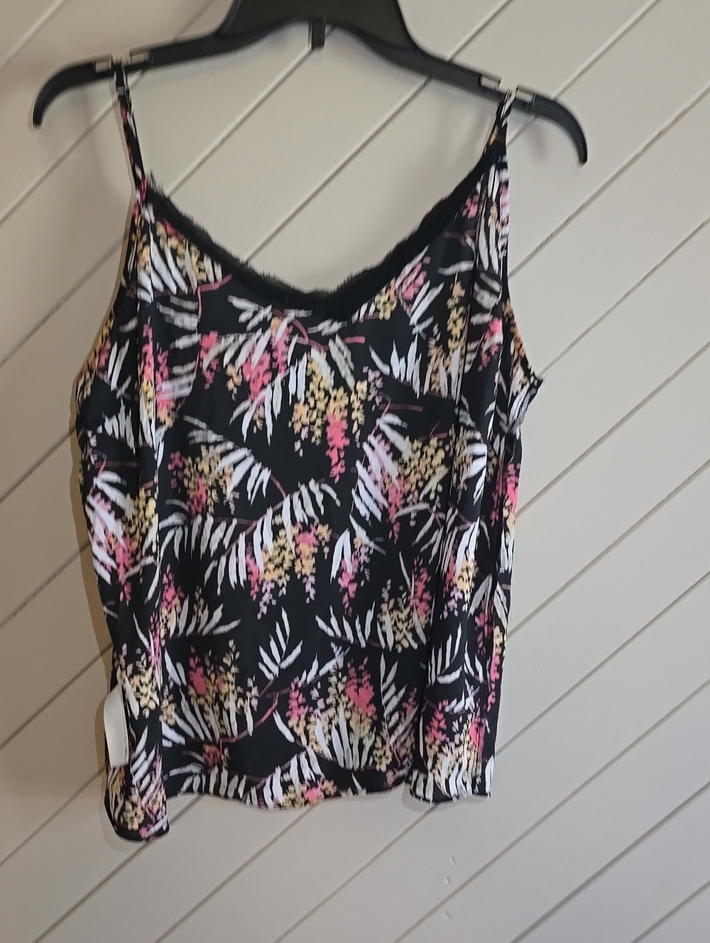 Floral Lace-Trim Camisole Tank Top - Black/Pink/White